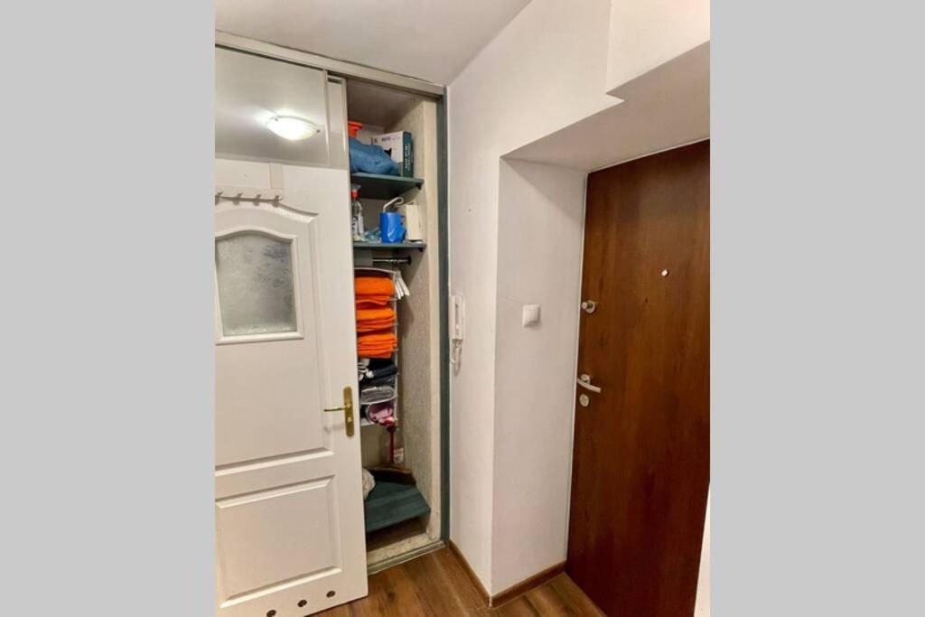 Orange Metro Fast Wifi 1Gbs Big Tv Hbo Appletv Apartment Warsaw Exterior photo